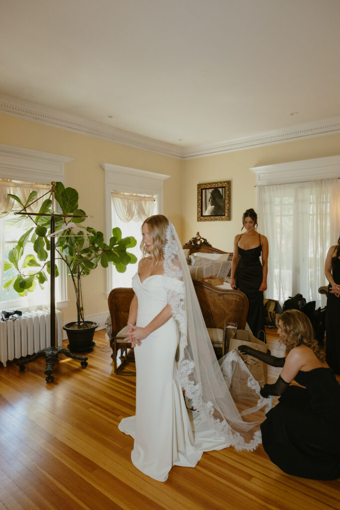 bride and bridesmaids getting ready suite